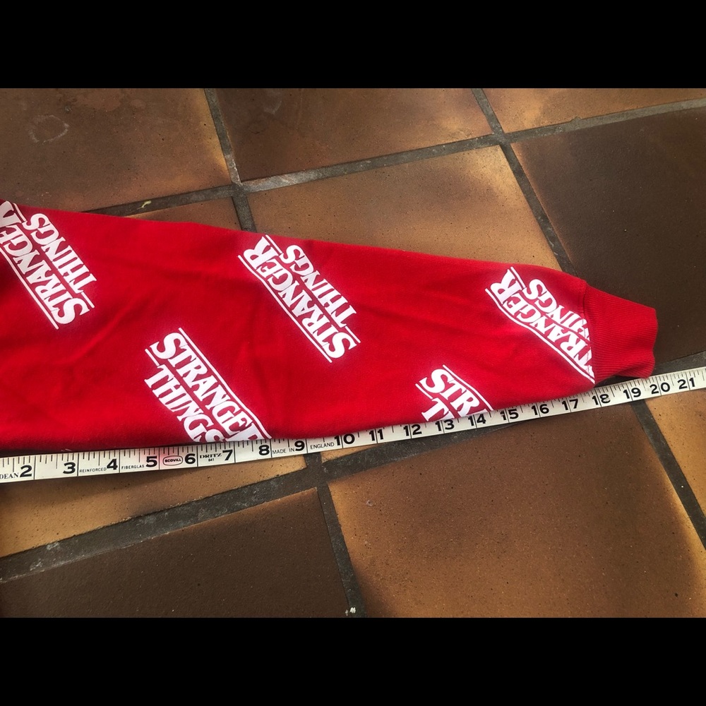 Nwot Stranger Things Red Pullover Sweatshirt - image 6